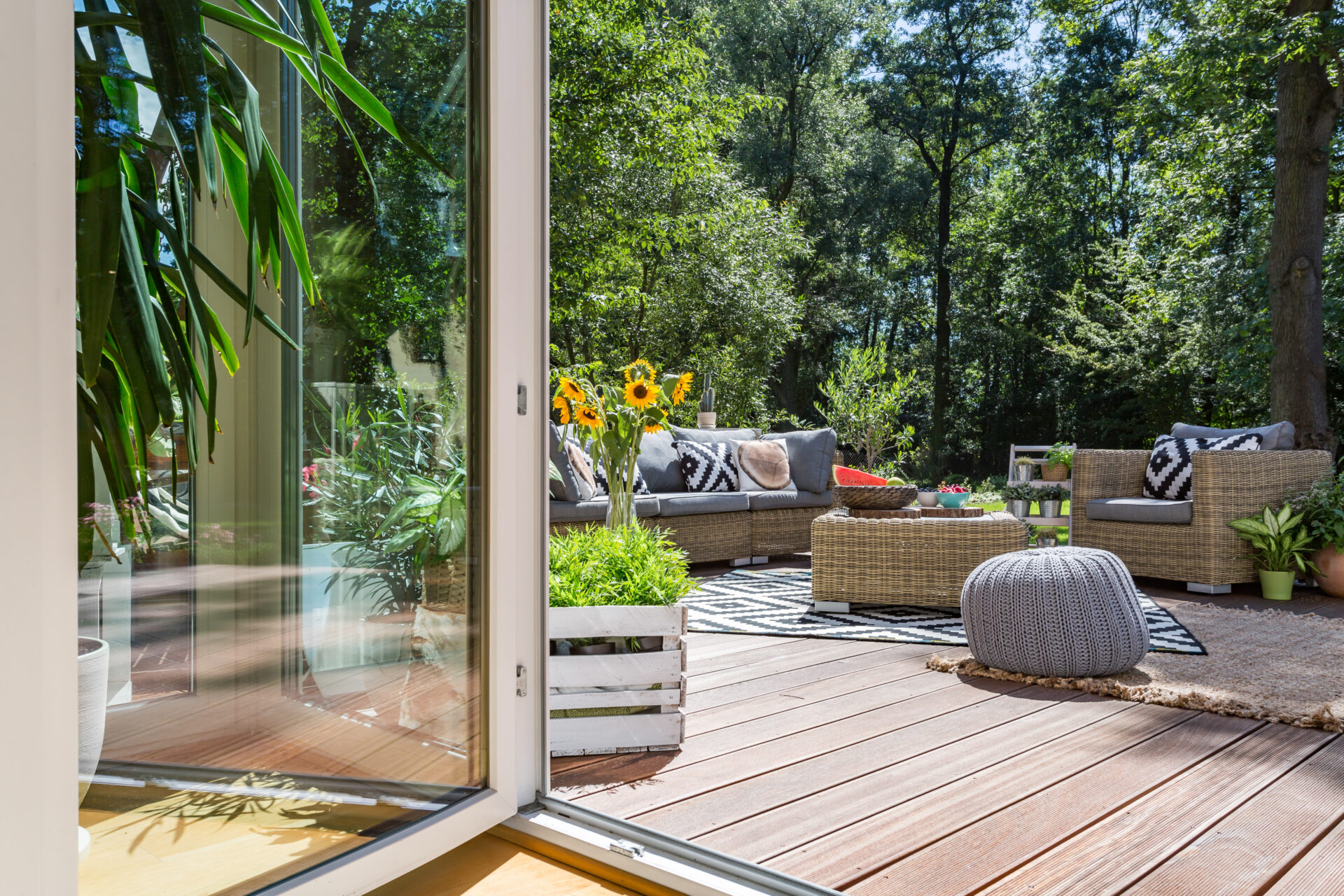Gale Glazing & General Builders Ltd – 25+ years of expertise in double glazing, conservatories, warm roofs, bifold doors, fascias, soffits, cladding, brickwork, and more across Kent. FENSA-registered, Trading Standards-approved, and HomePro-backed for quality assurance.